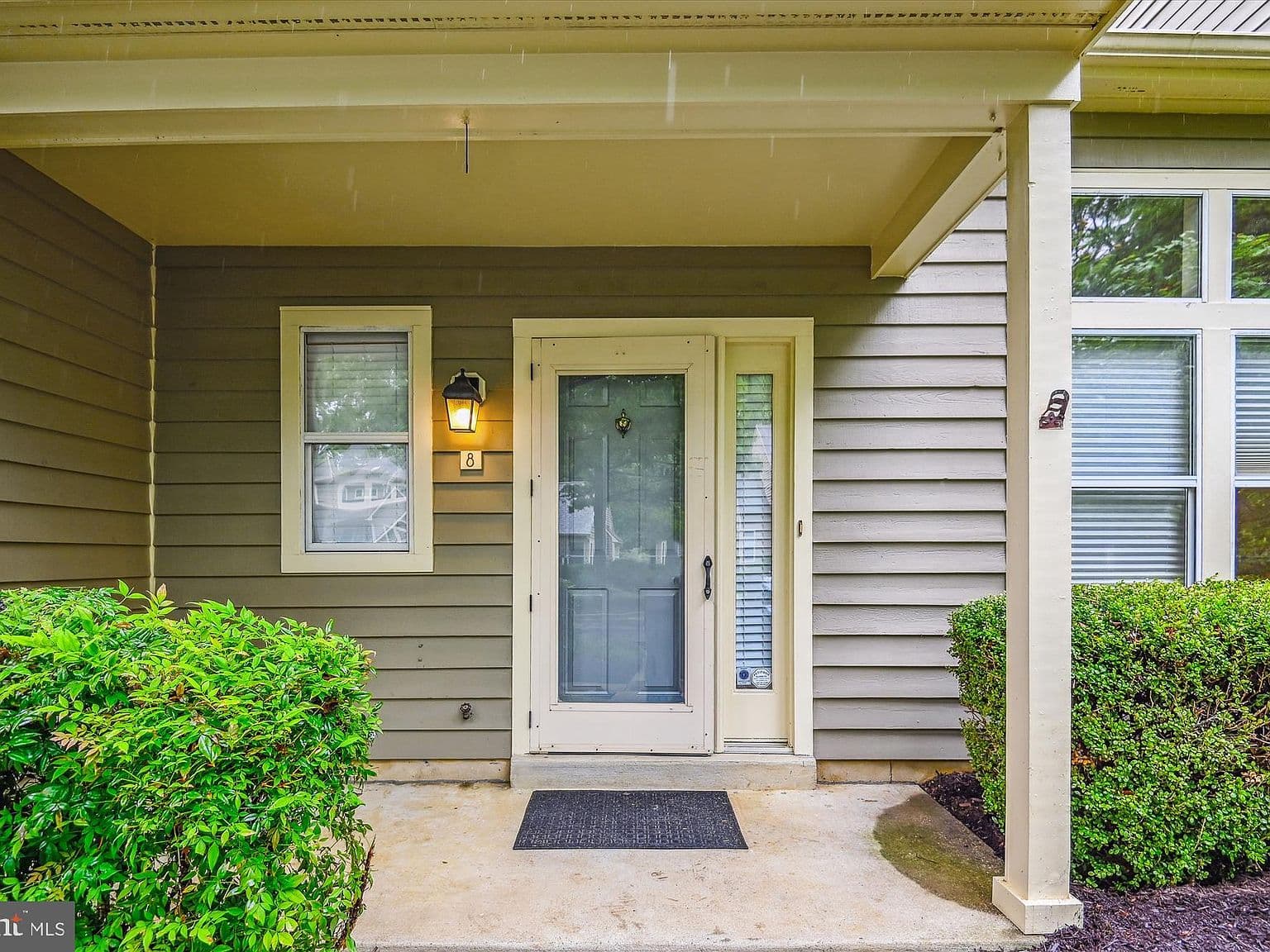 Cracked Concrete at Entrance